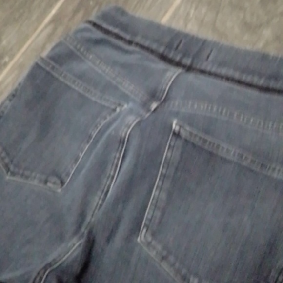 Madewell “ The Anywhere Jean” - Picture 8 of 10